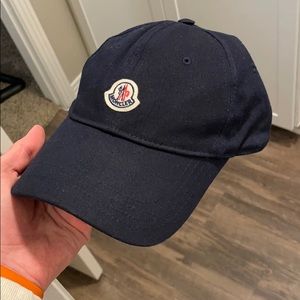 Navy blue Moncler hat